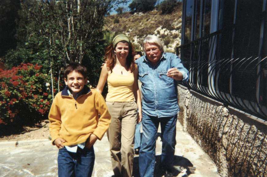 Carlos de Trazegnies, Rosita y Christian. Alicante, 2001
